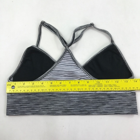 Womens Black White Stripped Sports Bra Sz M N184 - Picture 4 of 4